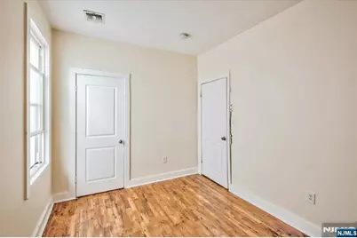225 10th Street, Newark, NJ 07107 - Photo 29