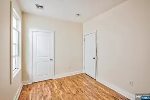 225 10th St, Newark, NJ 07107 - Photo 29