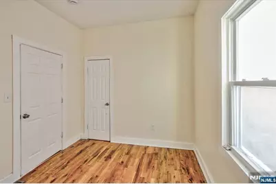 225 10th Street, Newark, NJ 07107 - Photo 15