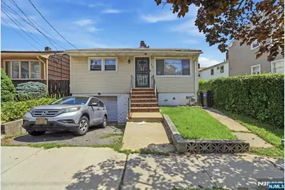 312 Stuyvesant Avenue, Newark, NJ 07106 - Photo 1