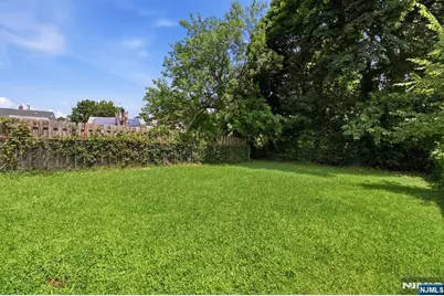 312 Stuyvesant Avenue, Newark, NJ 07106 - Photo 23