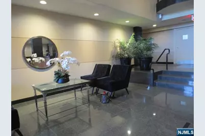 1590 Anderson 2B #2B, Fort Lee, NJ 07024 - Photo 3