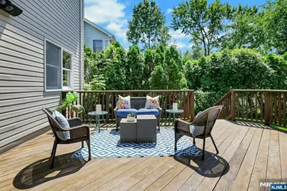 885 Summit Avenue, River Edge, NJ 07661 - Photo 9