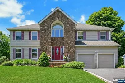 885 Summit Avenue, River Edge, NJ 07661 - Photo 1