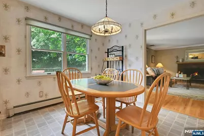 885 Summit Avenue, River Edge, NJ 07661 - Photo 25
