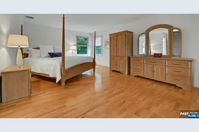 885 Summit Avenue, River Edge, NJ 07661 - Photo 31