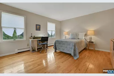 885 Summit Avenue, River Edge, NJ 07661 - Photo 41