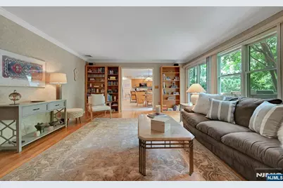 885 Summit Avenue, River Edge, NJ 07661 - Photo 27