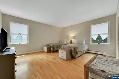 885 Summit Avenue, River Edge, NJ 07661 - Photo 43