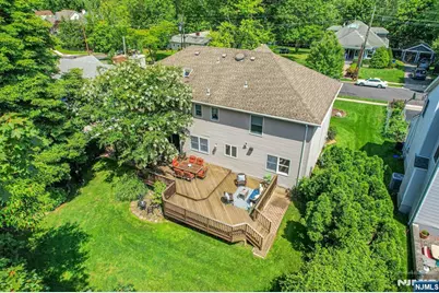 885 Summit Avenue, River Edge, NJ 07661 - Photo 5