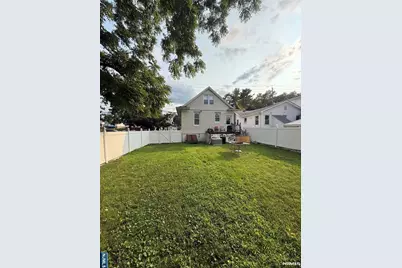 378 Delawanna Avenue, Clifton, NJ 07014 - Photo 3