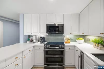 600 Harbor Boulevard 771 #771, Weehawken, NJ 07086 - Photo 9