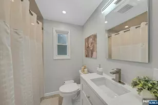 774 Ravenhill Pl, Ridgefield, NJ 07657 - Photo 11