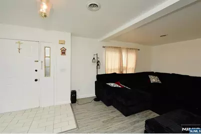 456 Sylvan, Saddle Brook Township, NJ 07663 - Photo 5