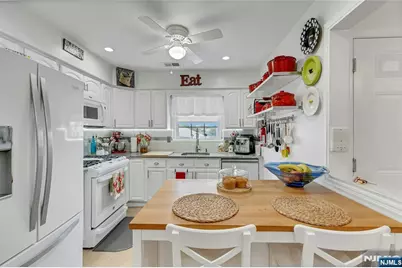 61 Sherman Avenue, Newark, NJ 07114 - Photo 7