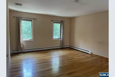 305 Cardinal Place, Paramus, NJ 07652 - Photo 29