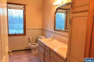 305 Cardinal Pl, Paramus, NJ 07652 - Photo 19