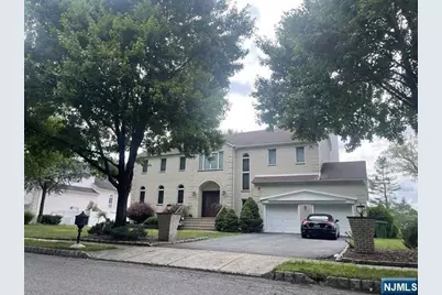 305 Cardinal Place, Paramus, NJ 07652 - Photo 3