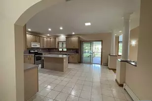 305 Cardinal Pl, Paramus, NJ 07652 - Photo 13