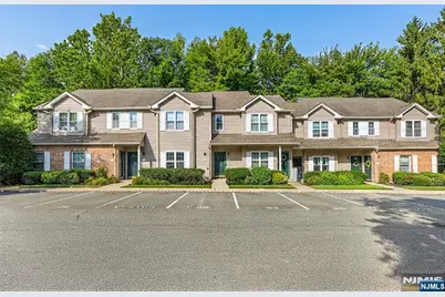 20 Mulford Court C0025 #C0025, Roseland, NJ 07068 - Photo 3