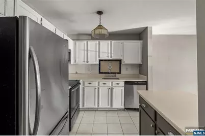 20 Mulford Court C0025 #C0025, Roseland, NJ 07068 - Photo 19