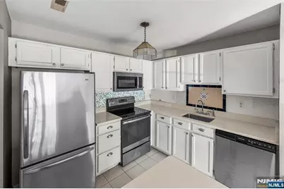 20 Mulford Court C0025 #C0025, Roseland, NJ 07068 - Photo 23