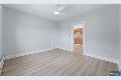 305 Falmouth Avenue, Elmwood Park, NJ 07407 - Photo 29