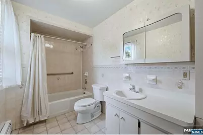 305 Falmouth Avenue, Elmwood Park, NJ 07407 - Photo 19