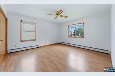305 Falmouth Avenue, Elmwood Park, NJ 07407 - Photo 17