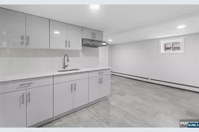 475 Nelson Avenue, Cliffside Park, NJ 07010 - Photo 29