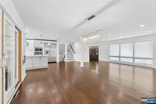 2 Monument Pl, Cresskill, NJ 07626 - Photo 9