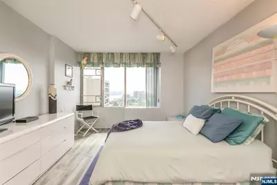 6 Horizon Road 2702 #2702, Fort Lee, NJ 07024 - Photo 11