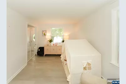 122 Strysko Avenue, Mahwah, NJ 07430 - Photo 9