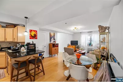 70 Munn Avenue 401 #401, East Orange, NJ 07018 - Photo 3