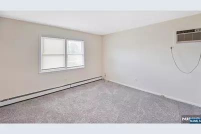 98 Eckel Road 96 #96, Little Ferry, NJ 07643 - Photo 5