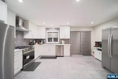 106 E Edsall Boulevard B #B, Palisades Park, NJ 07650 - Photo 11