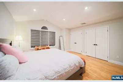 106 E Edsall Boulevard B #B, Palisades Park, NJ 07650 - Photo 17