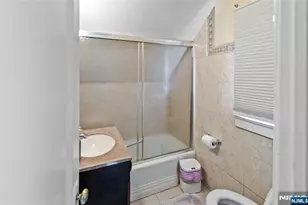 48 Cedarhurst, Woodland Park, NJ 07424 - Photo 17