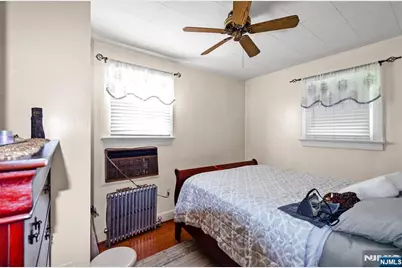 48 Cedarhurst, Woodland Park, NJ 07424 - Photo 11