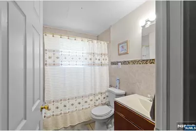 48 Cedarhurst, Woodland Park, NJ 07424 - Photo 9