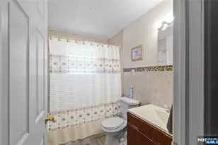 48 Cedarhurst, Woodland Park, NJ 07424 - Photo 9
