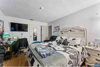 116 Pasadena Avenue, Hasbrouck Heights, NJ 07604 - Photo 9