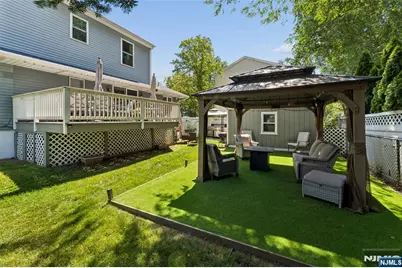 116 Pasadena Avenue, Hasbrouck Heights, NJ 07604 - Photo 27