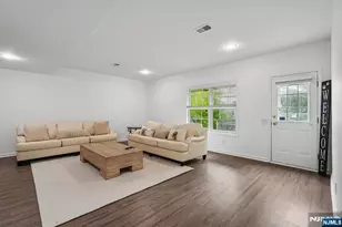 2 Constitution Ln 1501, Totowa, NJ 07512 - Photo 31