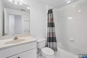 2 Constitution Ln 1501, Totowa, NJ 07512 - Photo 29