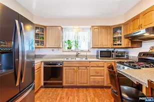 114 Hadley Ave, Clifton, NJ 07011 - Photo 17