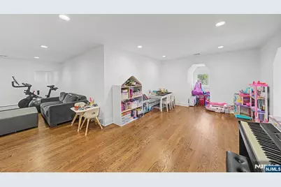 64 Day Avenue, Tenafly, NJ 07670 - Photo 41