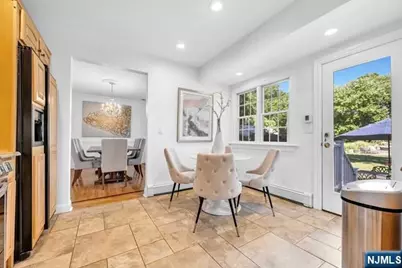 356 N Farview Avenue, Paramus, NJ 07652 - Photo 13