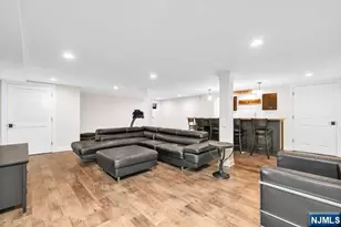 356 N Farview Ave, Paramus, NJ 07652 - Photo 33