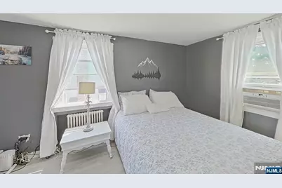 112 Elmwood Drive, Elmwood Park, NJ 07407 - Photo 41